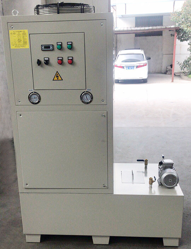 嚴寒降溫天氣，油冷機該怎樣防凍“保暖”？